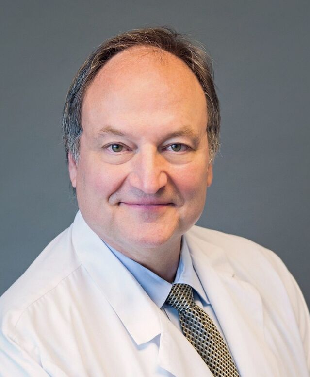 Doktore Dermatolog-micolog Mario Lukić